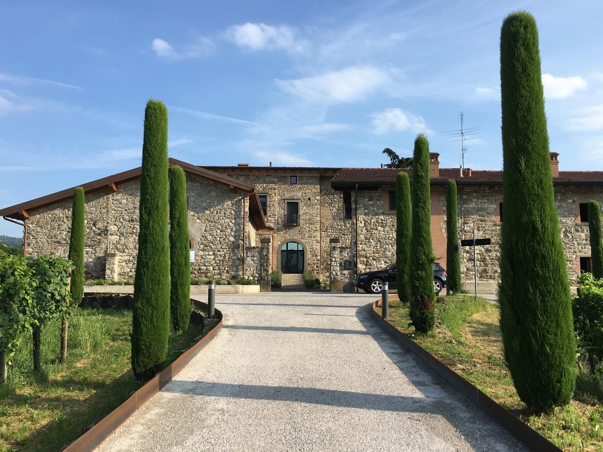 Podere Castel Merlo Resort Villongo Exterior photo